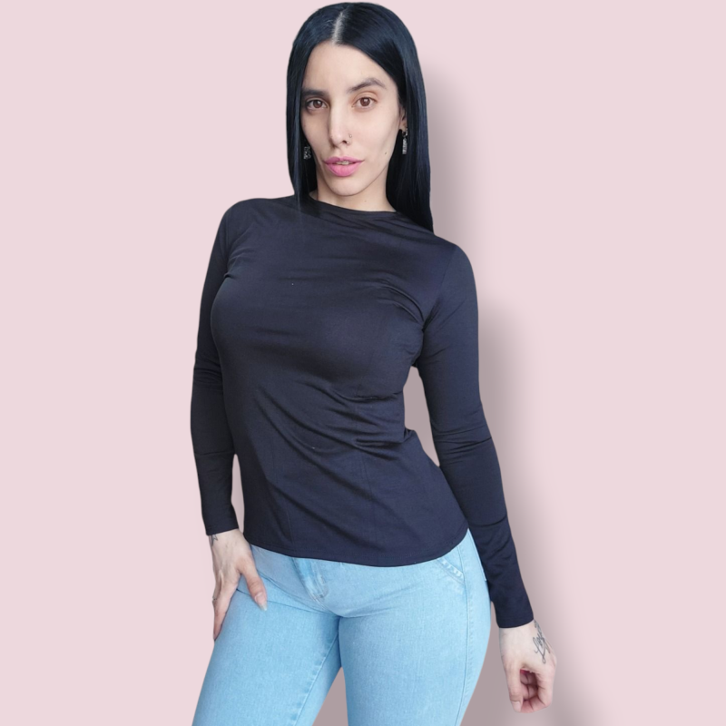 Remera Básica Manga Larga Escote Cerrado de Modal – Talles Chicos